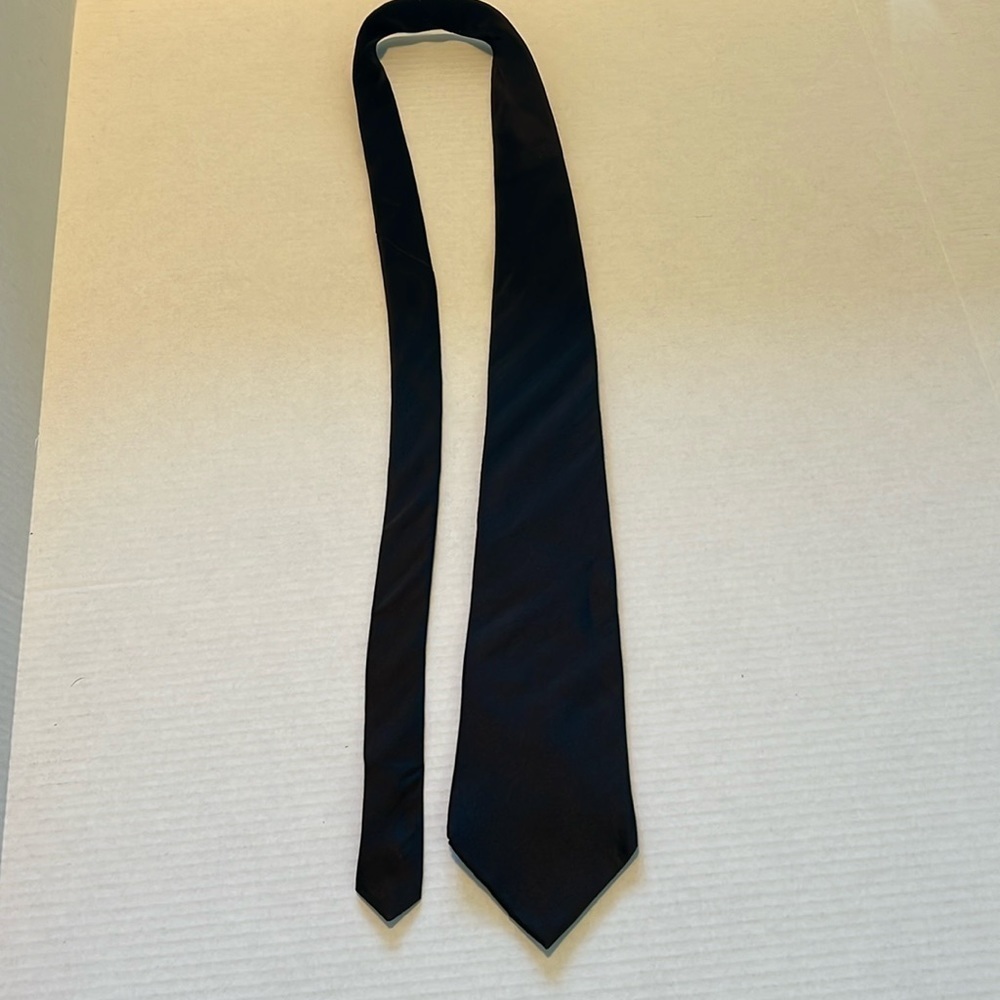 Zylos Gold George Machado tie